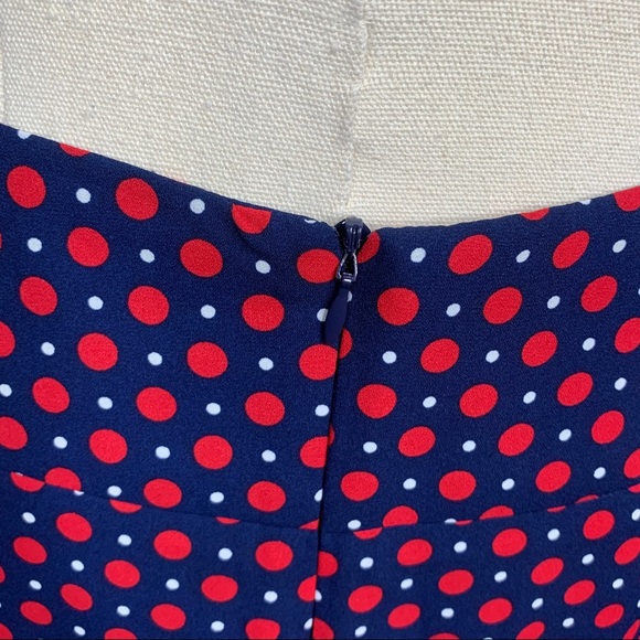 Review size 6 blue with red polkadot skirt - Picture 3 of 5